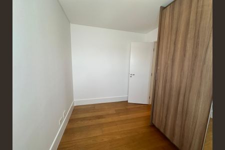 Apartamento à venda com 94m², 3 quartos e 2 vagasQuarto 2