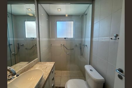 Apartamento à venda com 94m², 3 quartos e 2 vagasBanheiro da Suíte