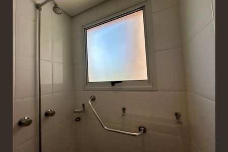 Apartamento à venda com 94m², 3 quartos e 2 vagasBanheiro