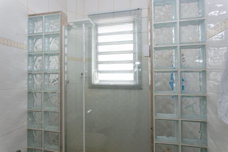 Casa à venda com 200m², 2 quartos e 7 vagasBanheiro