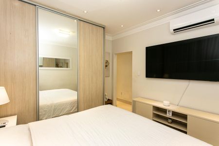 Casa à venda com 200m², 2 quartos e 7 vagasQuarto