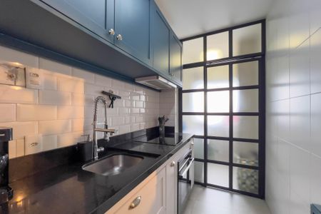 Apartamento à venda com 69m², 2 quartos e 1 vaga Apartamento à venda com 69m², 2 quartos e 1 vagaCozinha e área de serviço