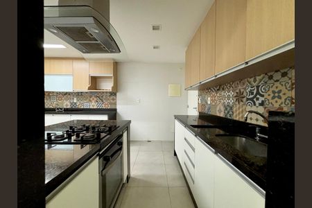 Apartamento à venda com 86m², 2 quartos e 1 vagaCozinha