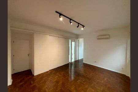 Sala de apartamento à venda com 2 quartos, 86m² em Leblon, Rio de Janeiro