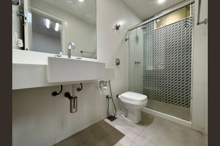 Apartamento à venda com 86m², 2 quartos e 1 vagaSuíte - banheiro