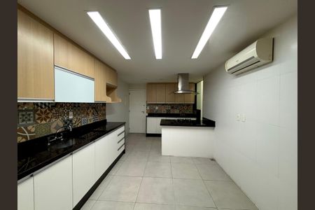 Apartamento à venda com 86m², 2 quartos e 1 vagaCozinha