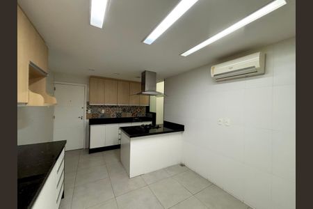Apartamento à venda com 86m², 2 quartos e 1 vagaCozinha