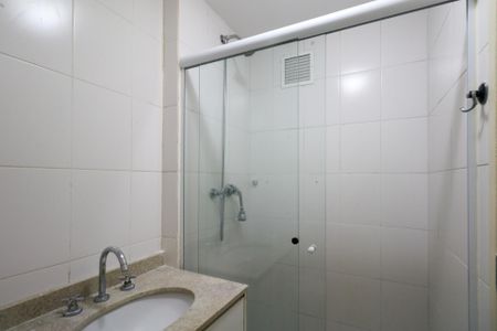 Apartamento para alugar com 70m², 2 quartos e 2 vagasBanheiro da Suíte