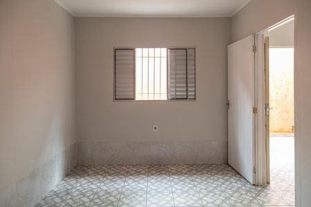 Quarto 1 de casa para alugar com 1 quarto, 50m² em Jardim Lajeado, São Paulo