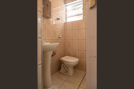 Casa para alugar com 50m², 1 quarto e sem vaga Casa para alugar com 50m², 1 quarto e sem vagaBanheiro