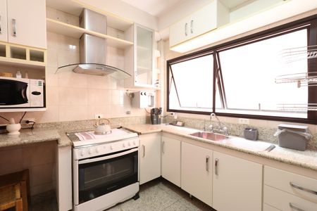 Apartamento à venda com 180m², 4 quartos e 3 vagasCozinha