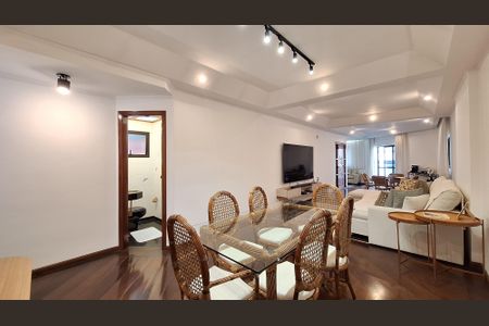 Apartamento à venda com 180m², 4 quartos e 3 vagasSala