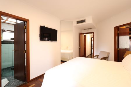 Apartamento à venda com 180m², 4 quartos e 3 vagasSuite 2