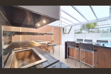 Apartamento à venda com 180m², 4 quartos e 3 vagasChurrasqueira 