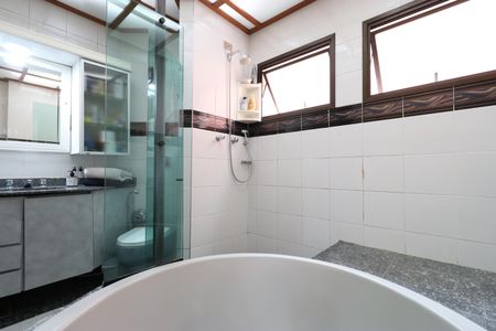 Apartamento à venda com 180m², 4 quartos e 3 vagasBanheiro da Suíte 2