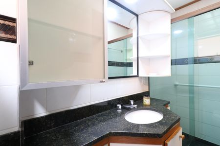 Apartamento à venda com 180m², 4 quartos e 3 vagasBanheiro da Suíte 1