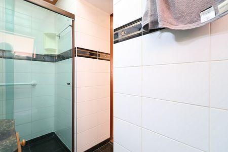 Apartamento à venda com 180m², 4 quartos e 3 vagasBanheiro da Suíte 1