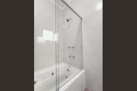 Casa à venda com 191m², 3 quartos e 3 vagasBanheiro da Suíte