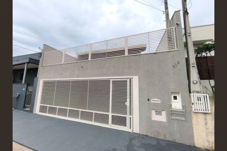 Casa à venda com 191m², 3 quartos e 3 vagasFachada