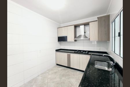 Casa à venda com 191m², 3 quartos e 3 vagasCozinha