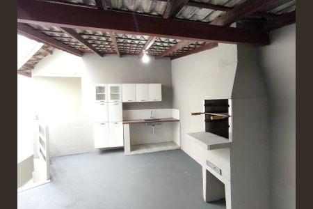 Casa à venda com 191m², 3 quartos e 3 vagasChurrasqueira