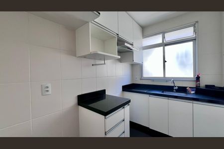 Apartamento à venda com 66m², 2 quartos e 2 vagasCozinha