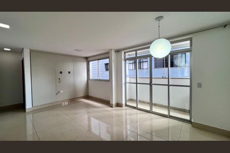 Apartamento à venda com 66m², 2 quartos e 2 vagassala 