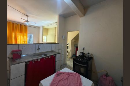 Casa à venda com 70m², 2 quartos e sem vaga