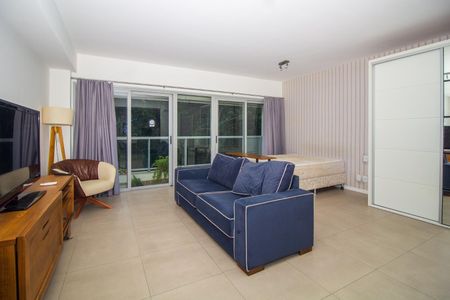 Sala de kitnet/studio para alugar com 1 quarto, 35m² em Petrópolis, Porto Alegre