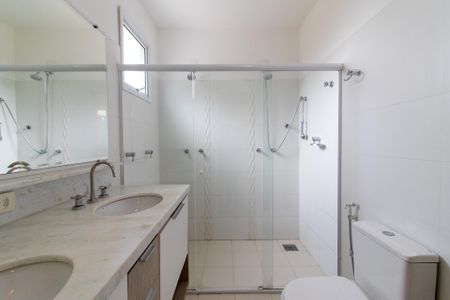 Casa à venda com 385m², 3 quartos e 4 vagas Casa à venda com 385m², 3 quartos e 4 vagasBanheiro da Suíte master