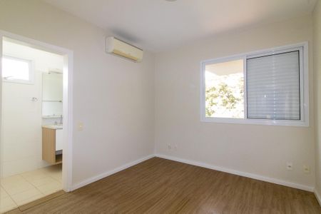 Casa à venda com 385m², 3 quartos e 4 vagas Casa à venda com 385m², 3 quartos e 4 vagasSuite 2