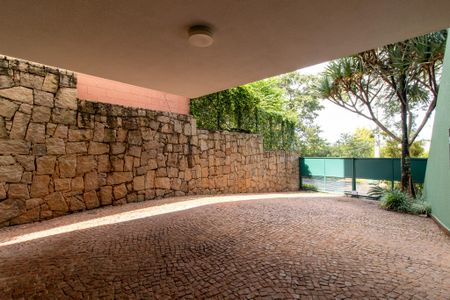 Casa à venda com 385m², 3 quartos e 4 vagas Casa à venda com 385m², 3 quartos e 4 vagasÁrea externa