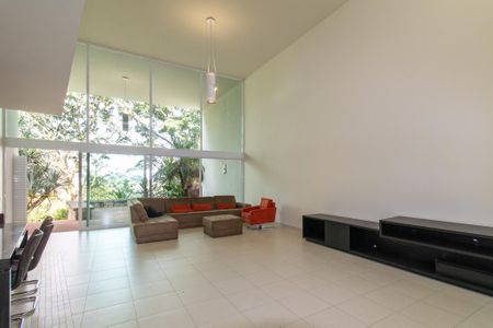 Sala de casa à venda com 3 quartos, 385m² em Jardim Sorirama (sousas), Campinas