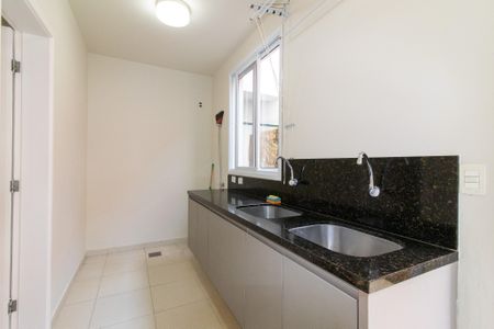 Casa à venda com 385m², 3 quartos e 4 vagas Casa à venda com 385m², 3 quartos e 4 vagasÁrea de Serviço