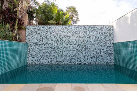 Casa à venda com 385m², 3 quartos e 4 vagas Casa à venda com 385m², 3 quartos e 4 vagasPiscina