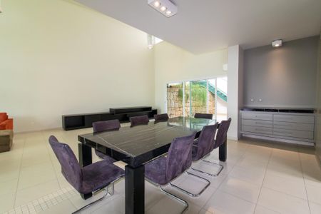 Sala de casa à venda com 3 quartos, 385m² em Jardim Sorirama (sousas), Campinas