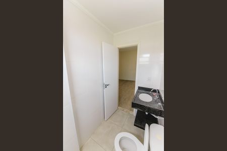 Apartamento para alugar com 69m², 2 quartos e 1 vaga Apartamento para alugar com 69m², 2 quartos e 1 vagaBanheiro da Suíte 1