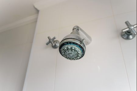 Apartamento para alugar com 69m², 2 quartos e 1 vaga Apartamento para alugar com 69m², 2 quartos e 1 vagaBanheiro da Suíte 2