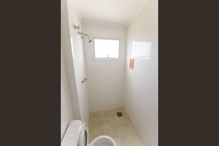 Apartamento para alugar com 69m², 2 quartos e 1 vaga Apartamento para alugar com 69m², 2 quartos e 1 vagaBanheiro da Suíte 2