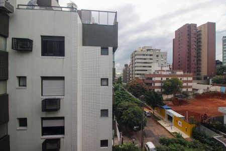 Apartamento à venda com 74m², 2 quartos e 2 vagas Apartamento à venda com 74m², 2 quartos e 2 vagasVista da Sacada