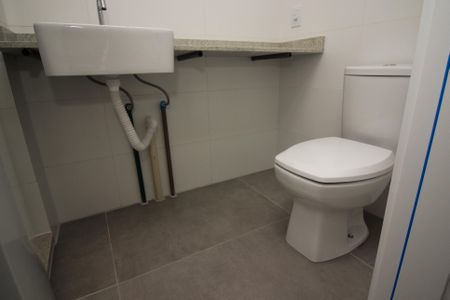 Apartamento à venda com 74m², 2 quartos e 2 vagas Apartamento à venda com 74m², 2 quartos e 2 vagasBanheiro Social