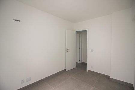 Apartamento à venda com 74m², 2 quartos e 2 vagas Apartamento à venda com 74m², 2 quartos e 2 vagasQuarto