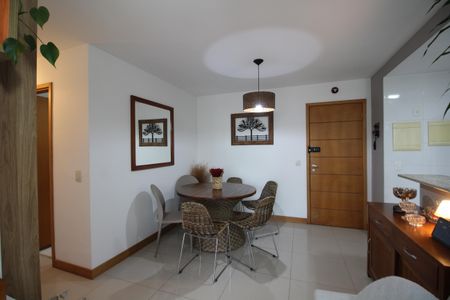 Sala de apartamento à venda com 3 quartos, 70m² em Barra Olímpica, Rio de Janeiro