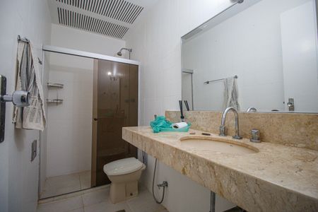 Apartamento à venda com 86m², 2 quartos e 1 vagaBanheiro Suite