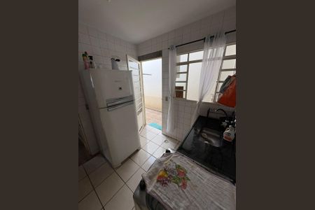 Cozinha de casa para alugar com 2 quartos, 56m² em Loteamento Parque Centenario, Campinas