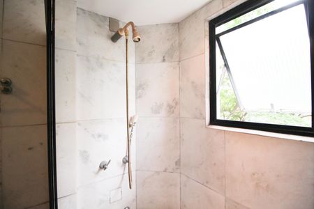 Apartamento à venda com 280m², 4 quartos e 3 vagasBanheiro da Suíte 1