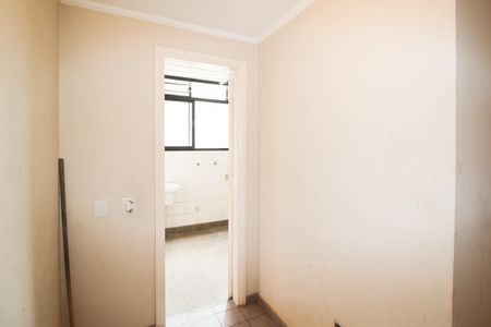 Apartamento à venda com 280m², 4 quartos e 3 vagasQuarto de Serviço 2