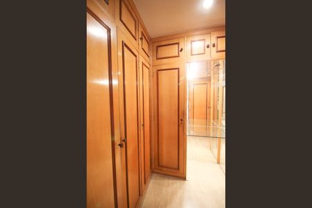 Apartamento à venda com 280m², 4 quartos e 3 vagasSuíte 1