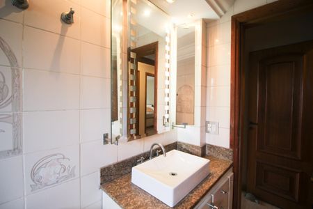 Apartamento à venda com 280m², 4 quartos e 3 vagasBanheiro da Suíte 3