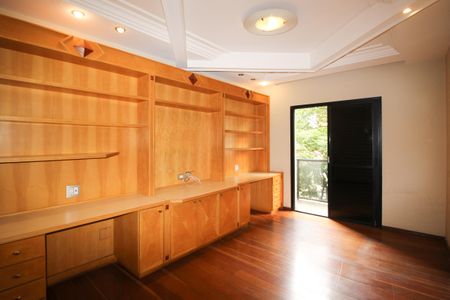 Apartamento à venda com 280m², 4 quartos e 3 vagasQuarto